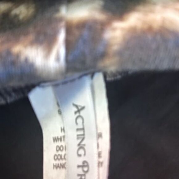 Sleeveless Black Hoodie‎ Tank Top With Leopard Lined Hood - Picture 3 of 5